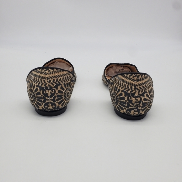 Restricted Shoes Women's 7M Point Toe Flats - Picture 5 of 8